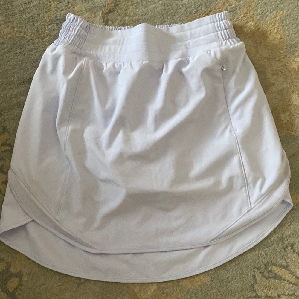 Lululemon hotty hot high rise skirt size 4 light blue